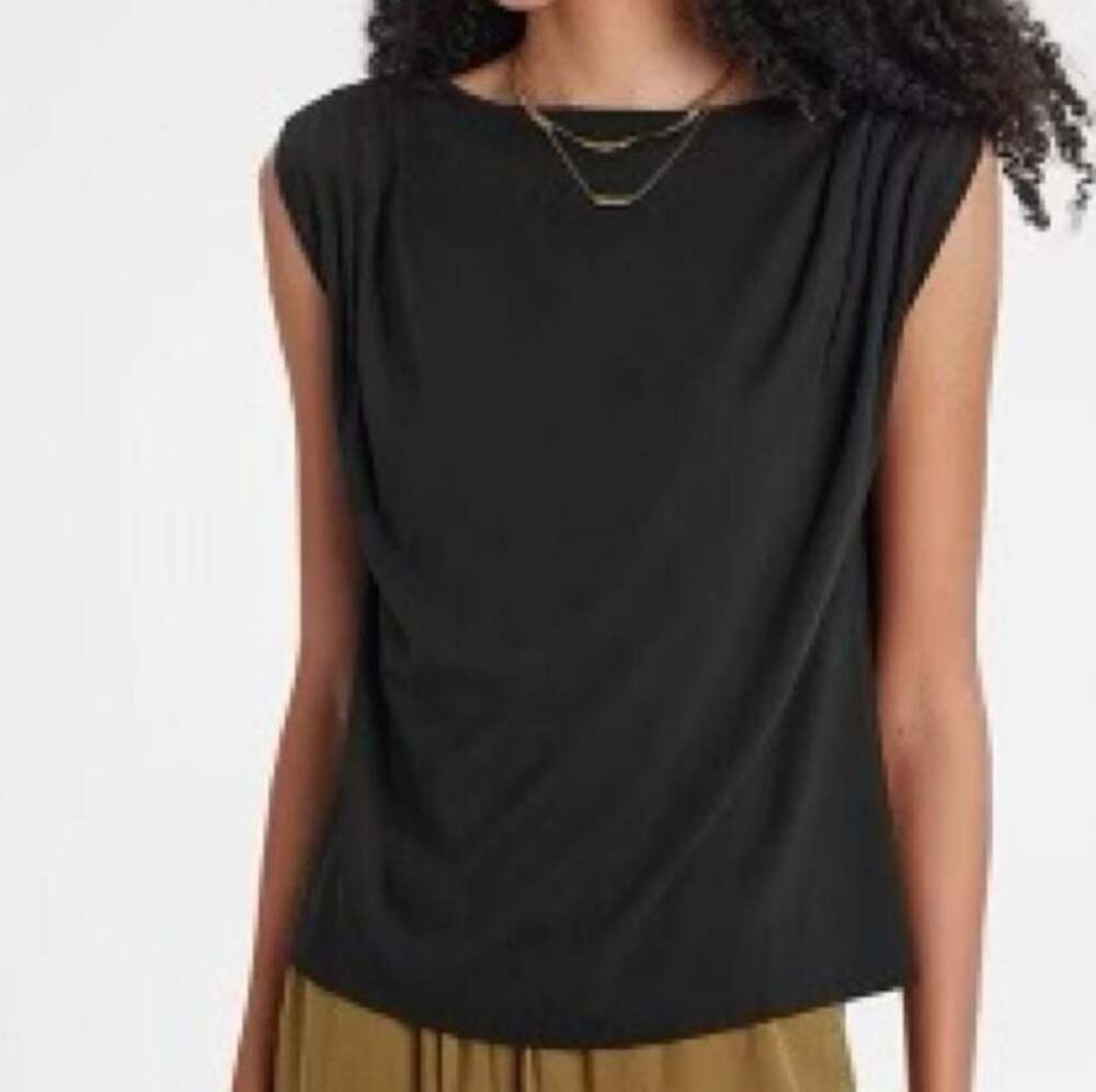 A New Day Black Sleeveless Muscle Tank Top